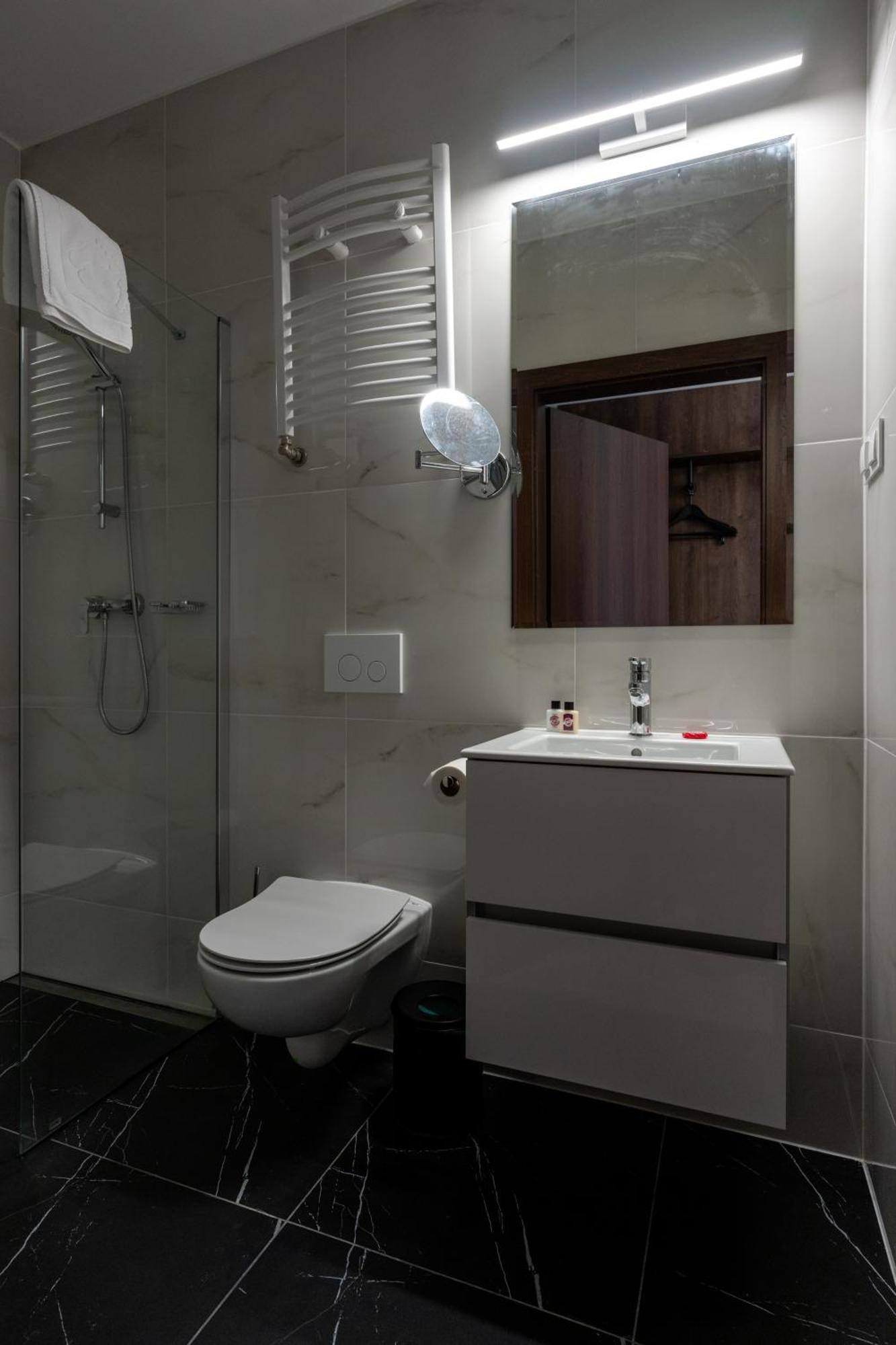 Bed and Breakfast Sleep&Fly Okecie Warsaw Airport Экстерьер фото