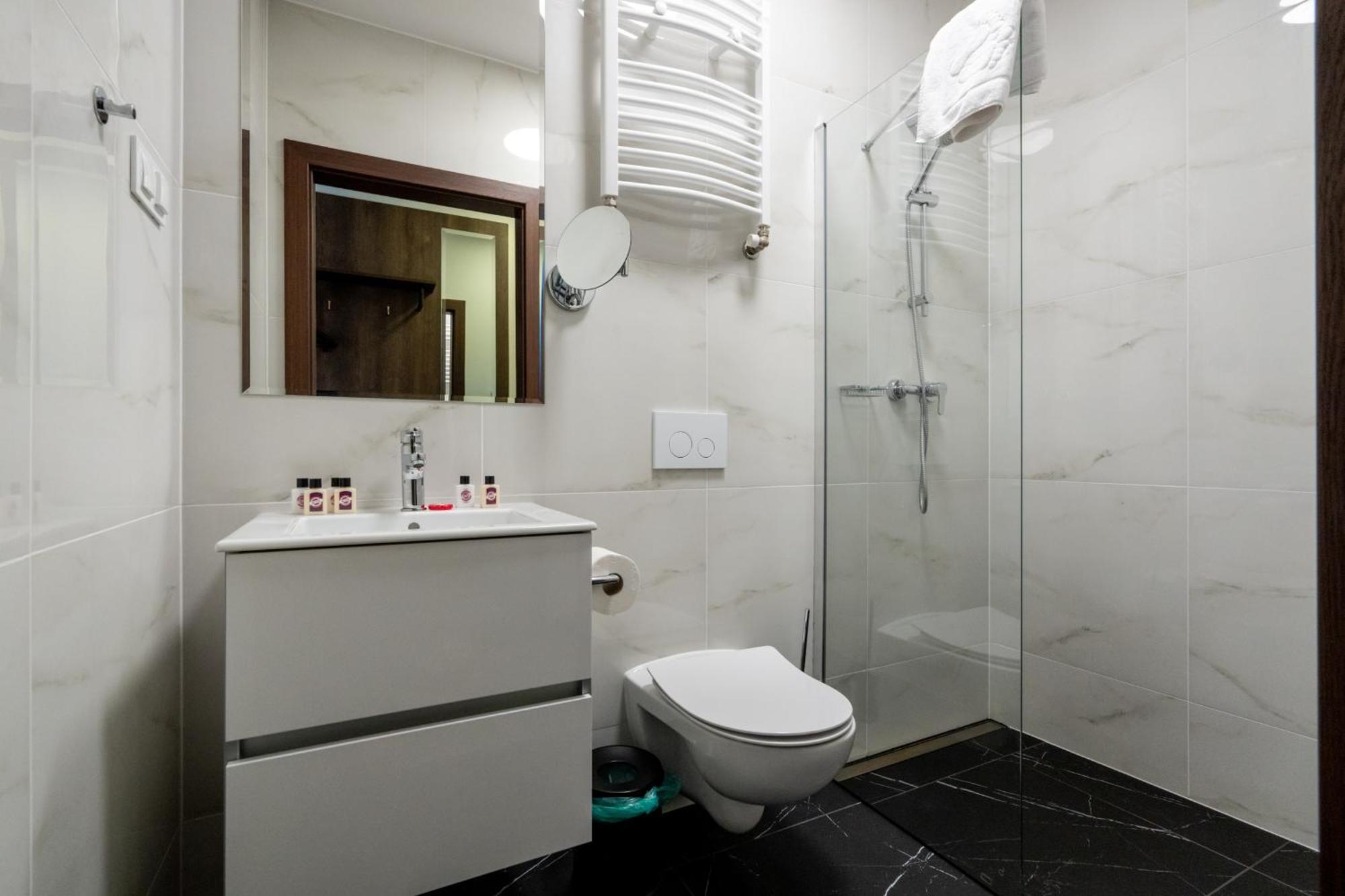 Bed and Breakfast Sleep&Fly Okecie Warsaw Airport Экстерьер фото